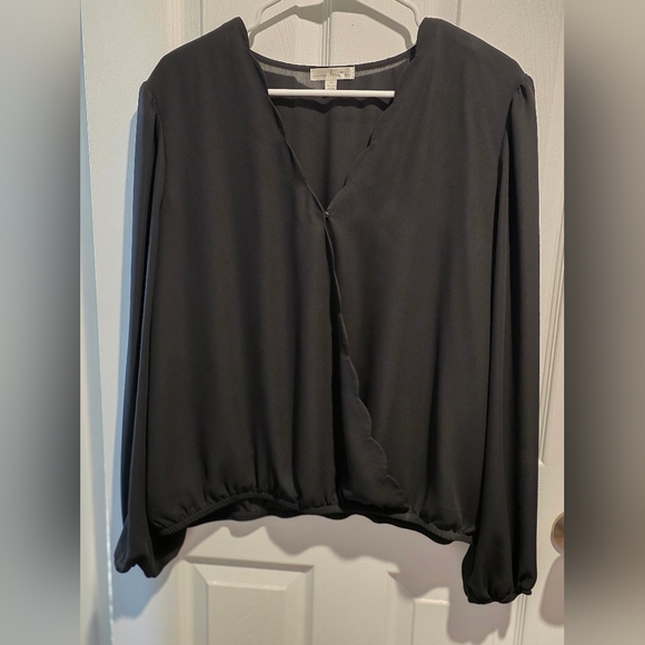 nine britton Tops - Elegant Black Women's Top
